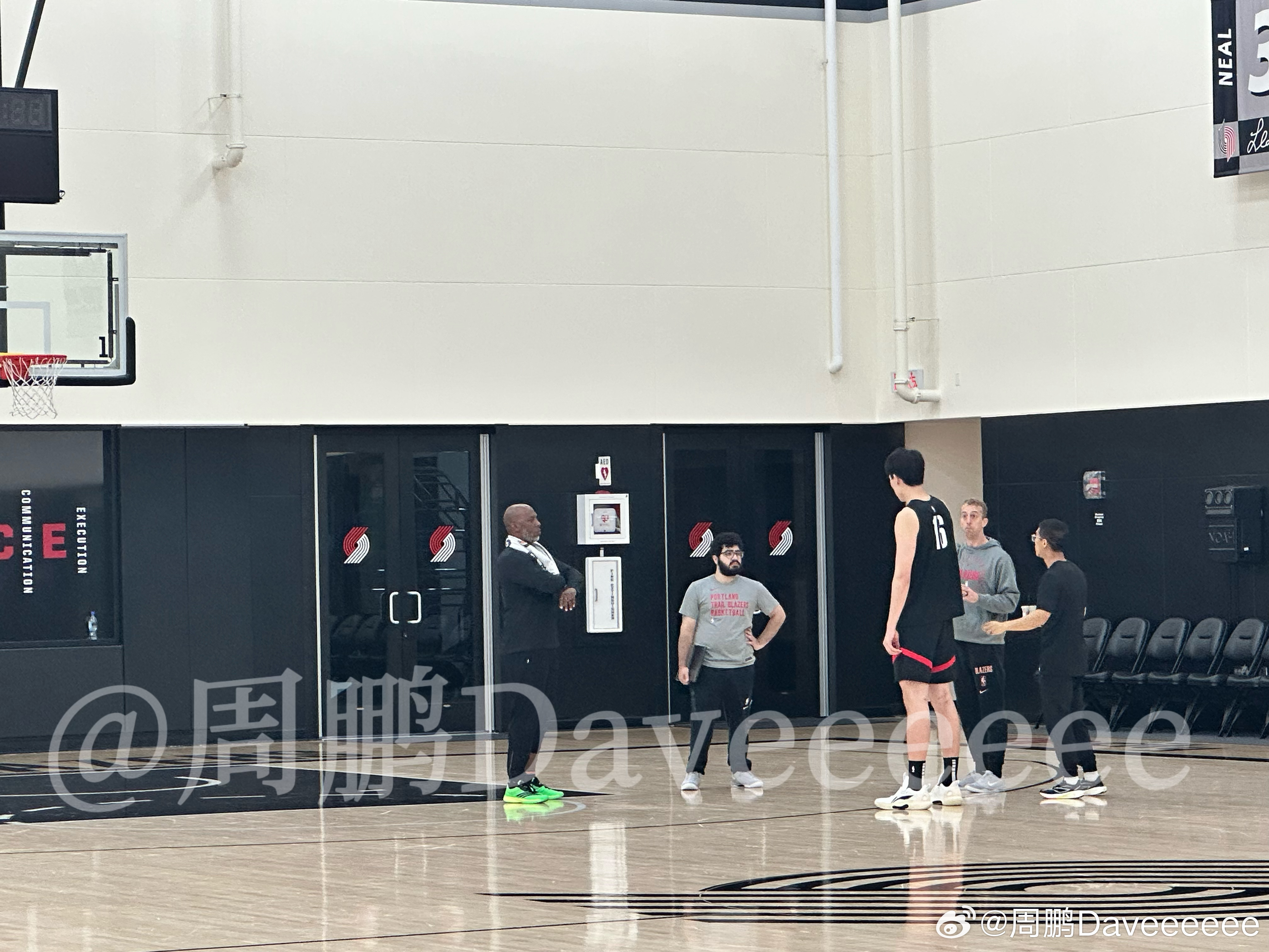 凯发k8国际-主帅开小灶😍媒体人：比卢普斯训练后给杨瀚森进行了一对一教学